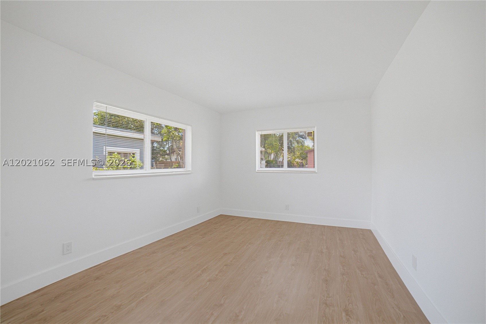 OAKLAND HILLS 4TH SEC - Residential