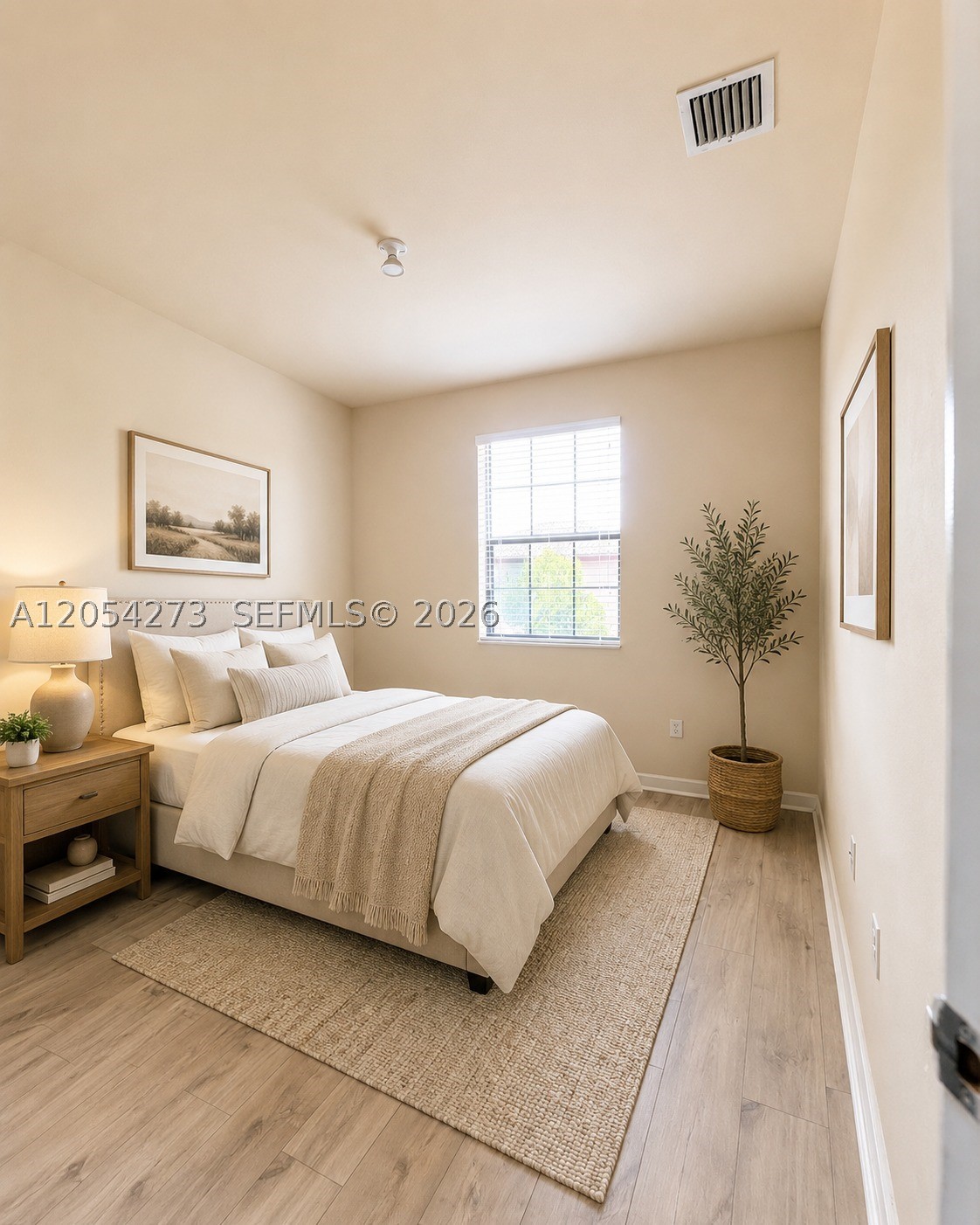 BAYWINDS OF GALAPAGOS FIR - Residential