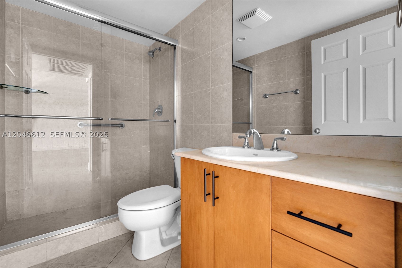 ISLAND POINTE CONDOMINIUM - Residential