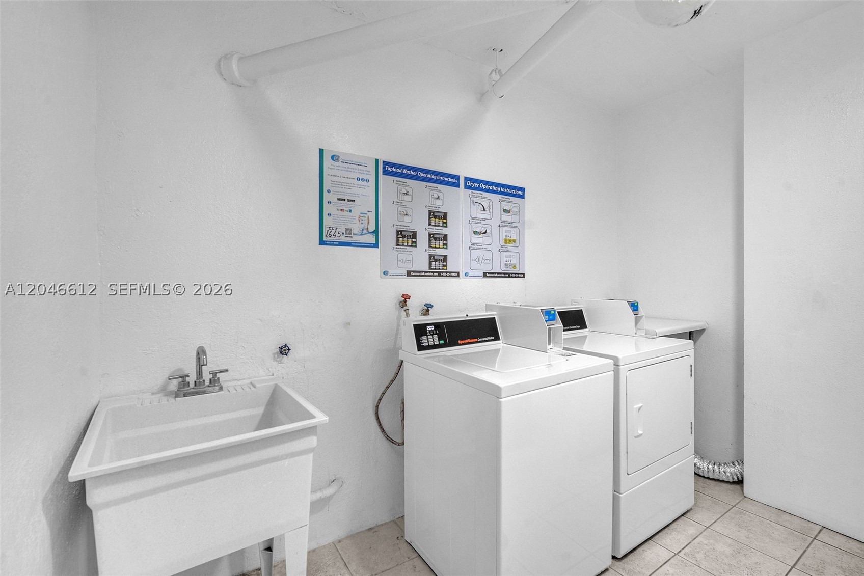 ISLAND POINTE CONDOMINIUM - Residential