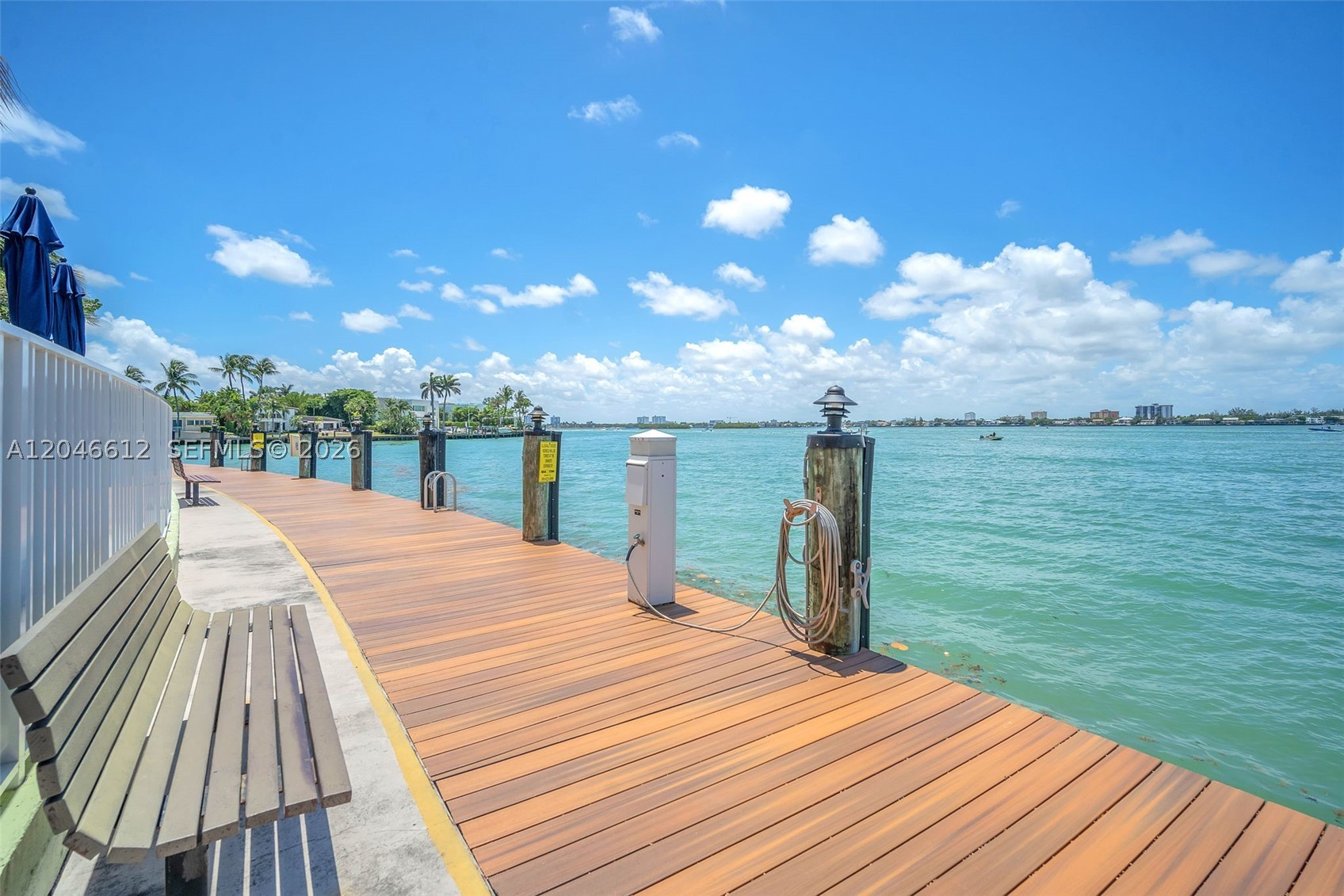 ISLAND POINTE CONDOMINIUM - Residential