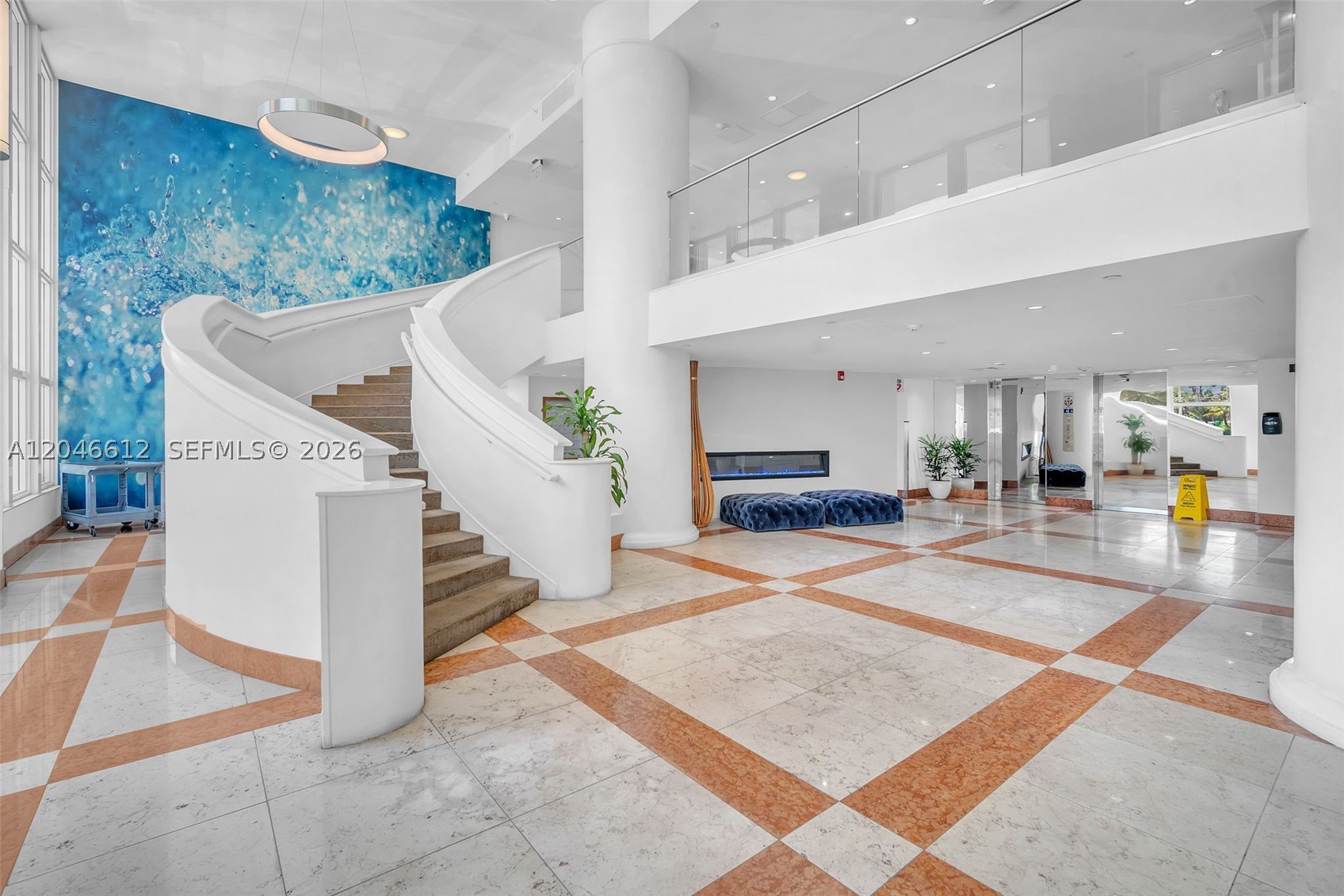 ISLAND POINTE CONDOMINIUM - Residential