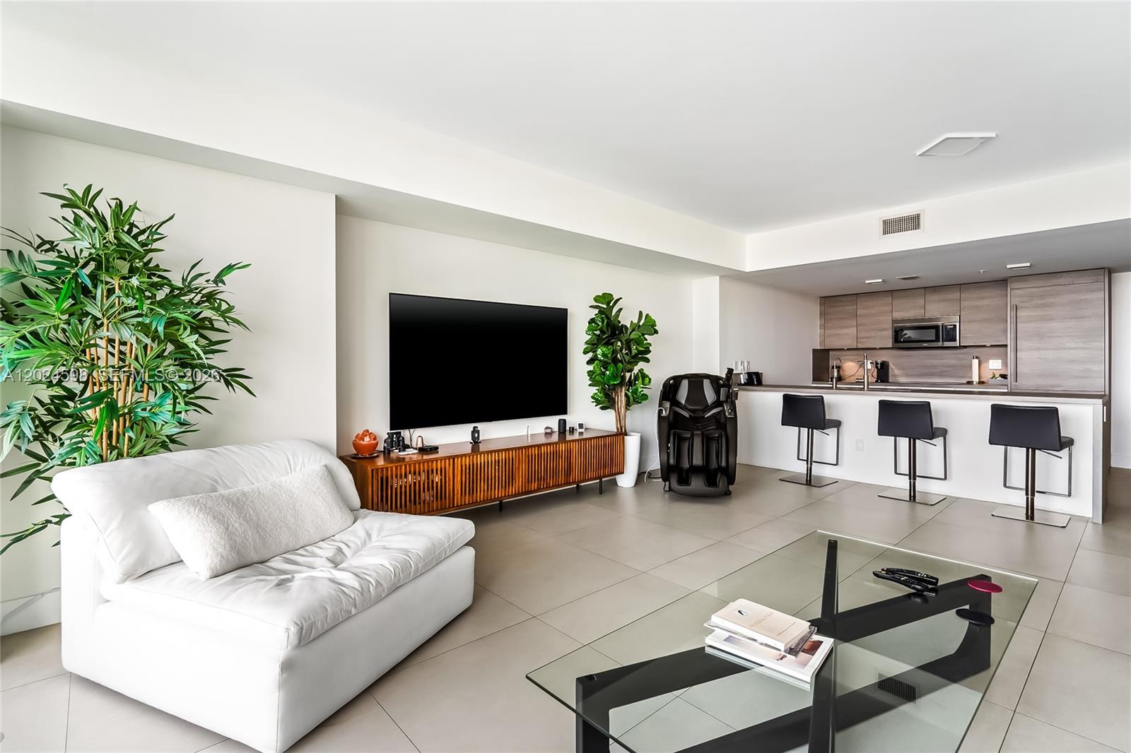 400 SUNNY ISLES CONDO WES - Residential