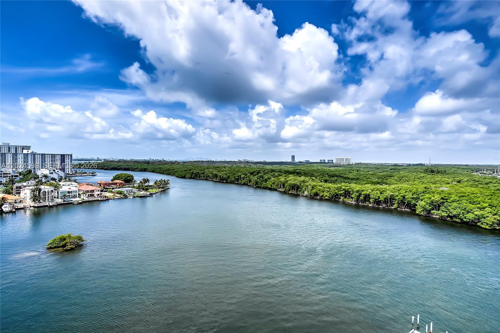 400 SUNNY ISLES CONDO WES - Residential