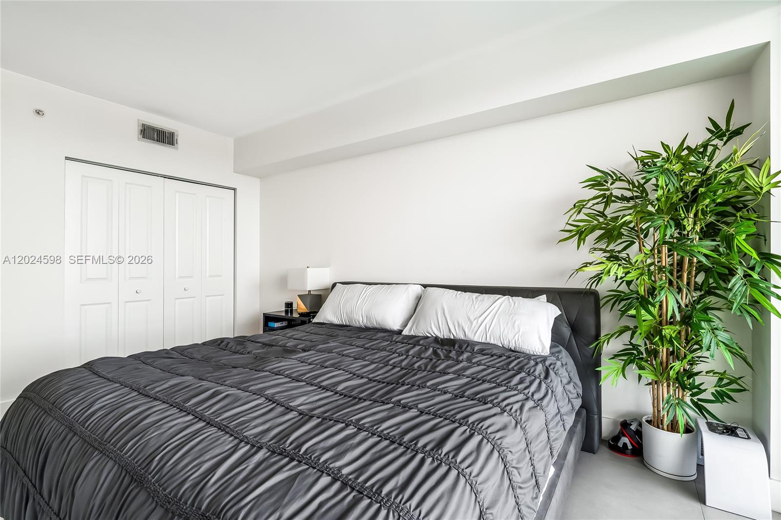 400 SUNNY ISLES CONDO WES - Residential
