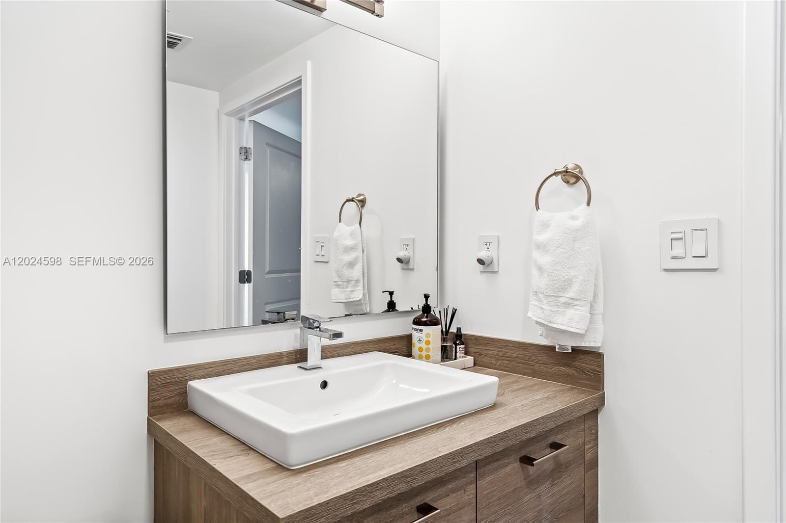 400 SUNNY ISLES CONDO WES - Residential