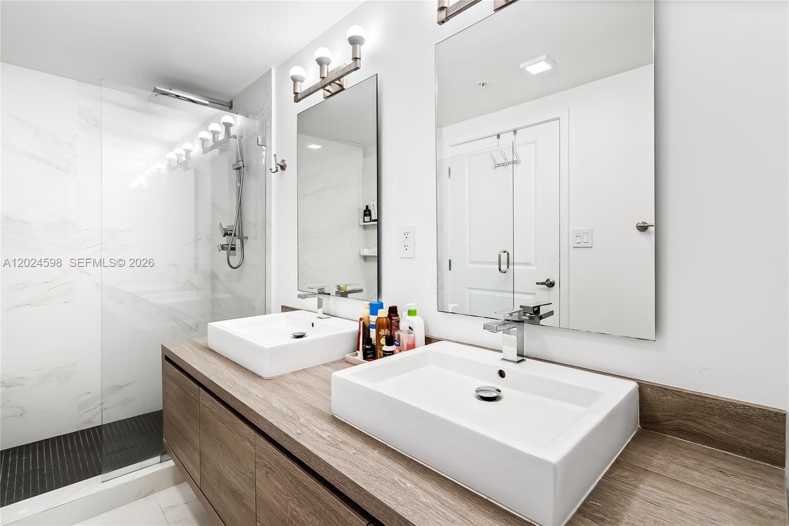 400 SUNNY ISLES CONDO WES - Residential