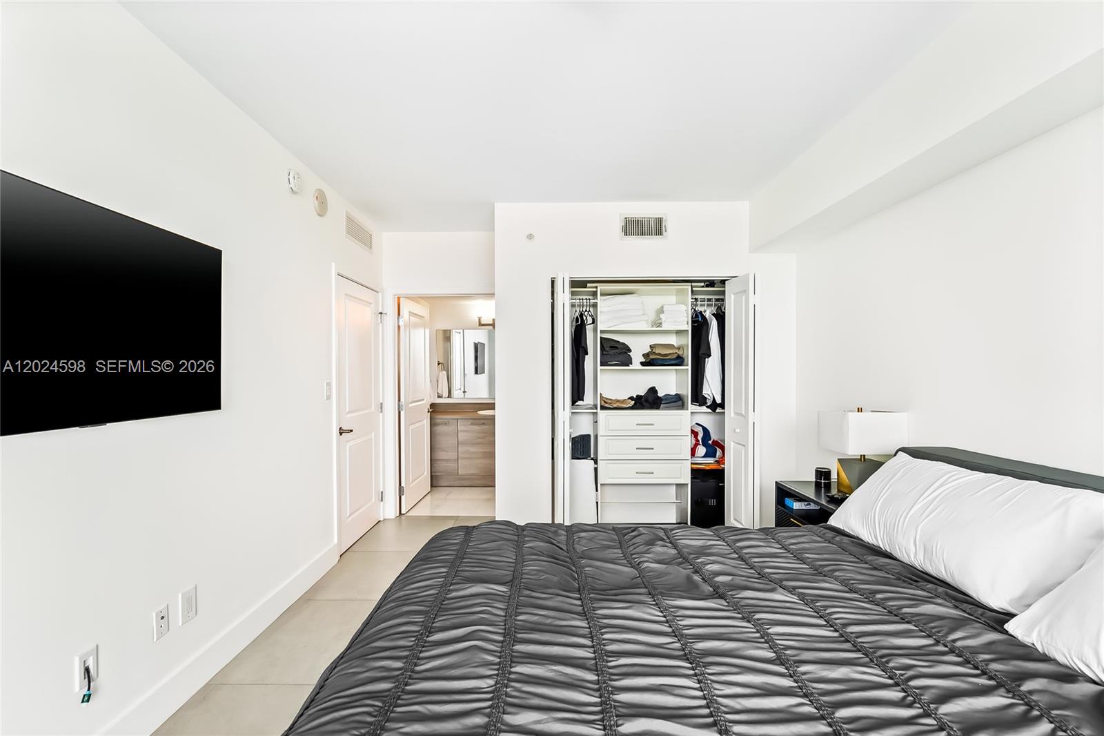 400 SUNNY ISLES CONDO WES - Residential