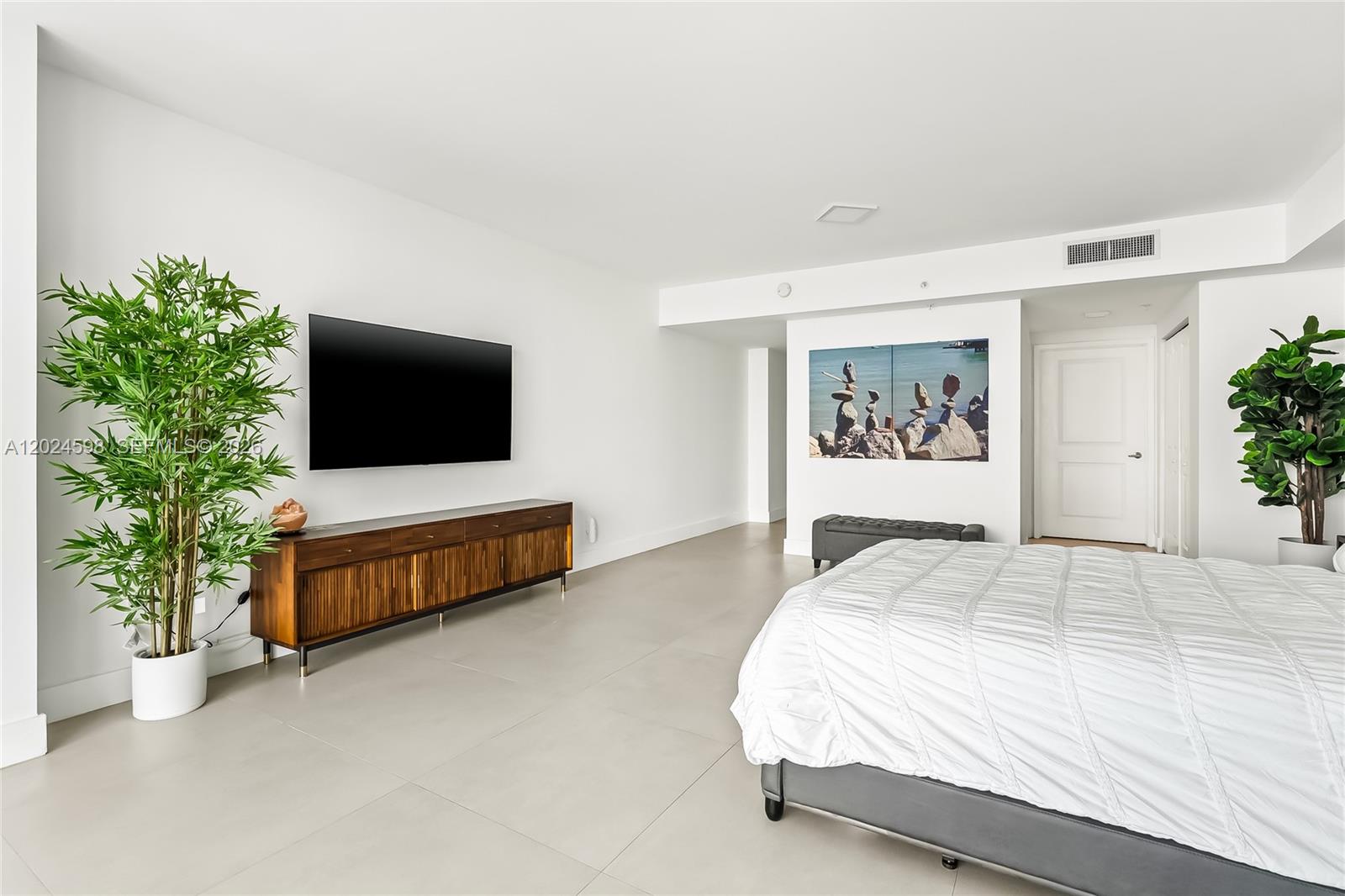 400 SUNNY ISLES CONDO WES - Residential