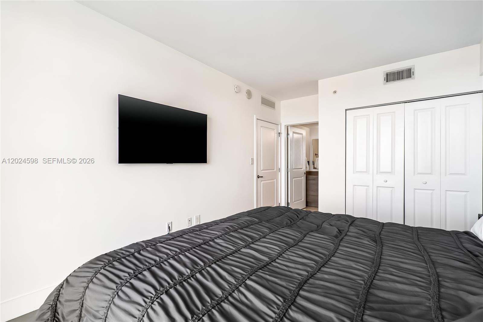 400 SUNNY ISLES CONDO WES - Residential
