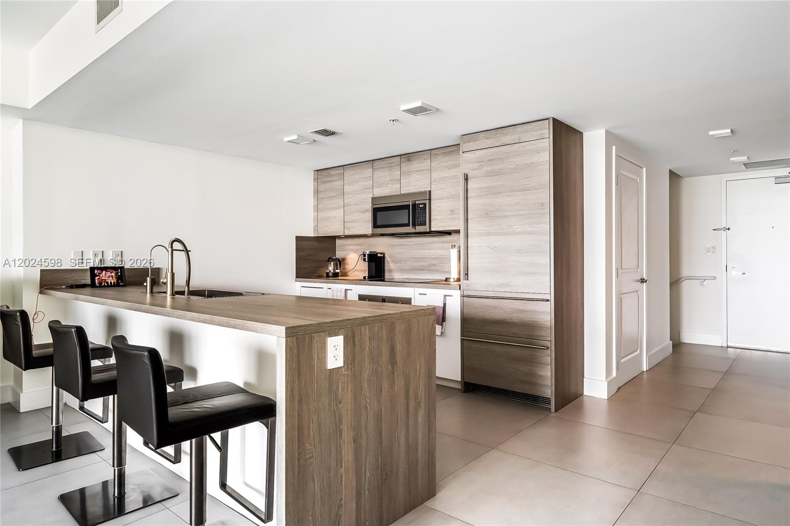 400 SUNNY ISLES CONDO WES - Residential