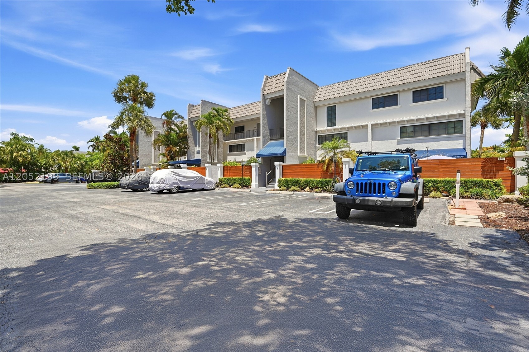 PALM TRAIL PLACE CONDO - Residential