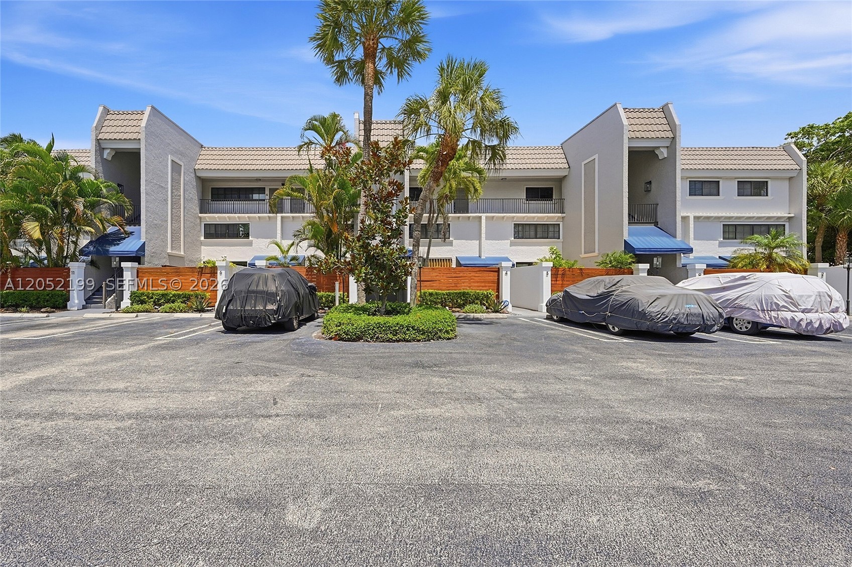 PALM TRAIL PLACE CONDO - Residential
