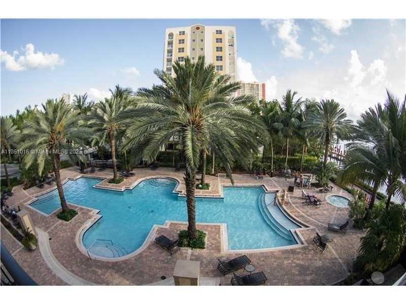 PORTO BELLAGIO CONDO - Residential