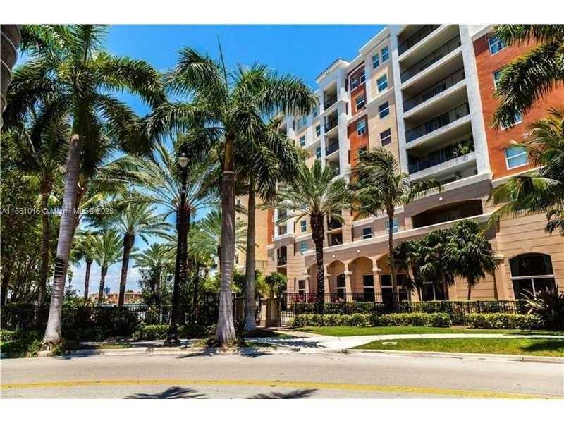 PORTO BELLAGIO CONDO - Residential