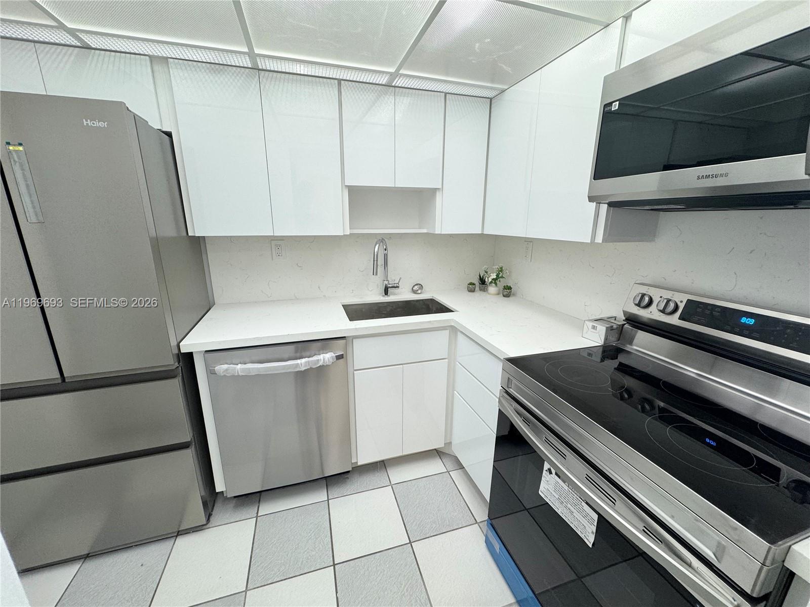 TRITON TOWER CONDO - Residential