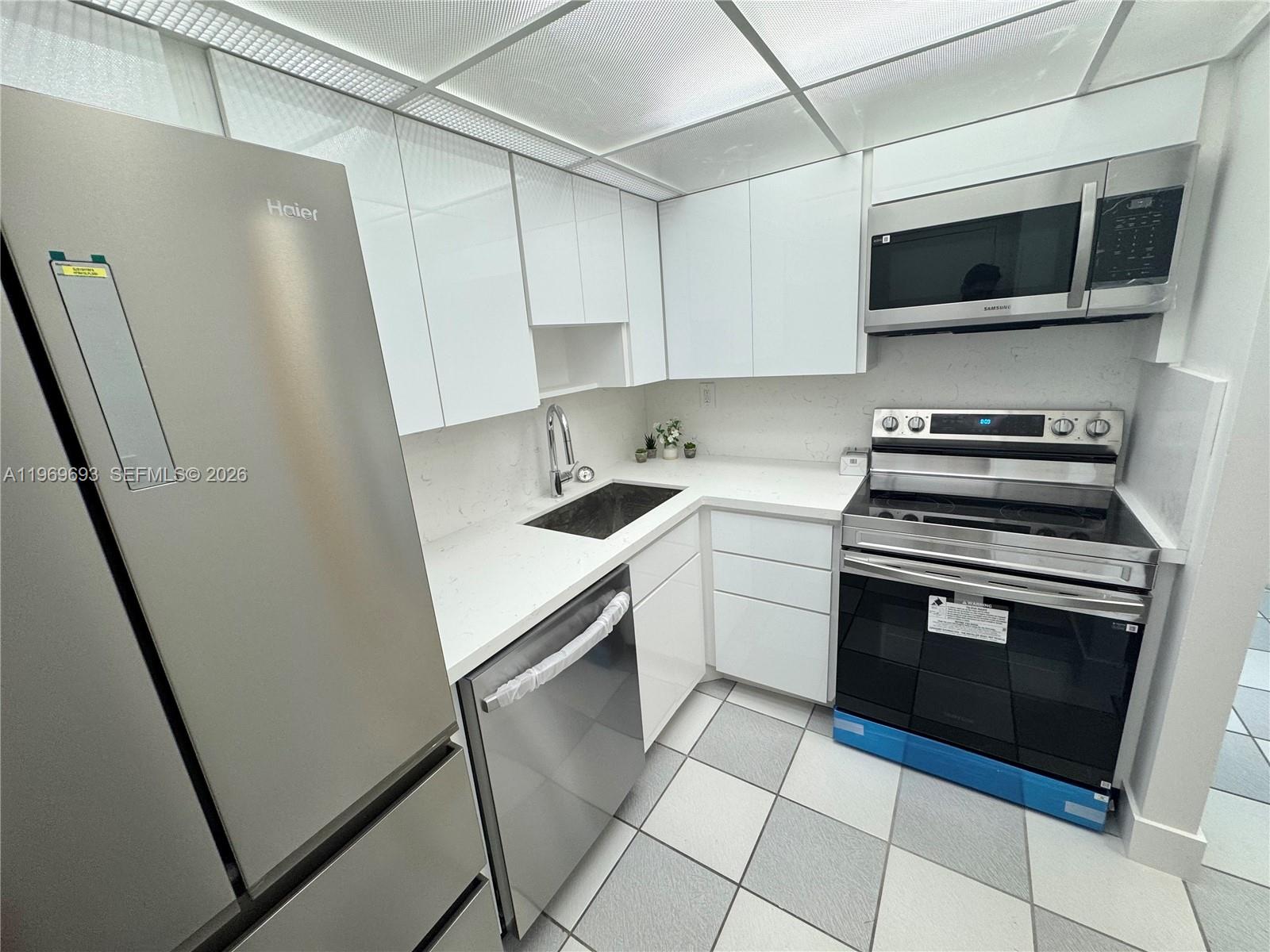 TRITON TOWER CONDO - Residential