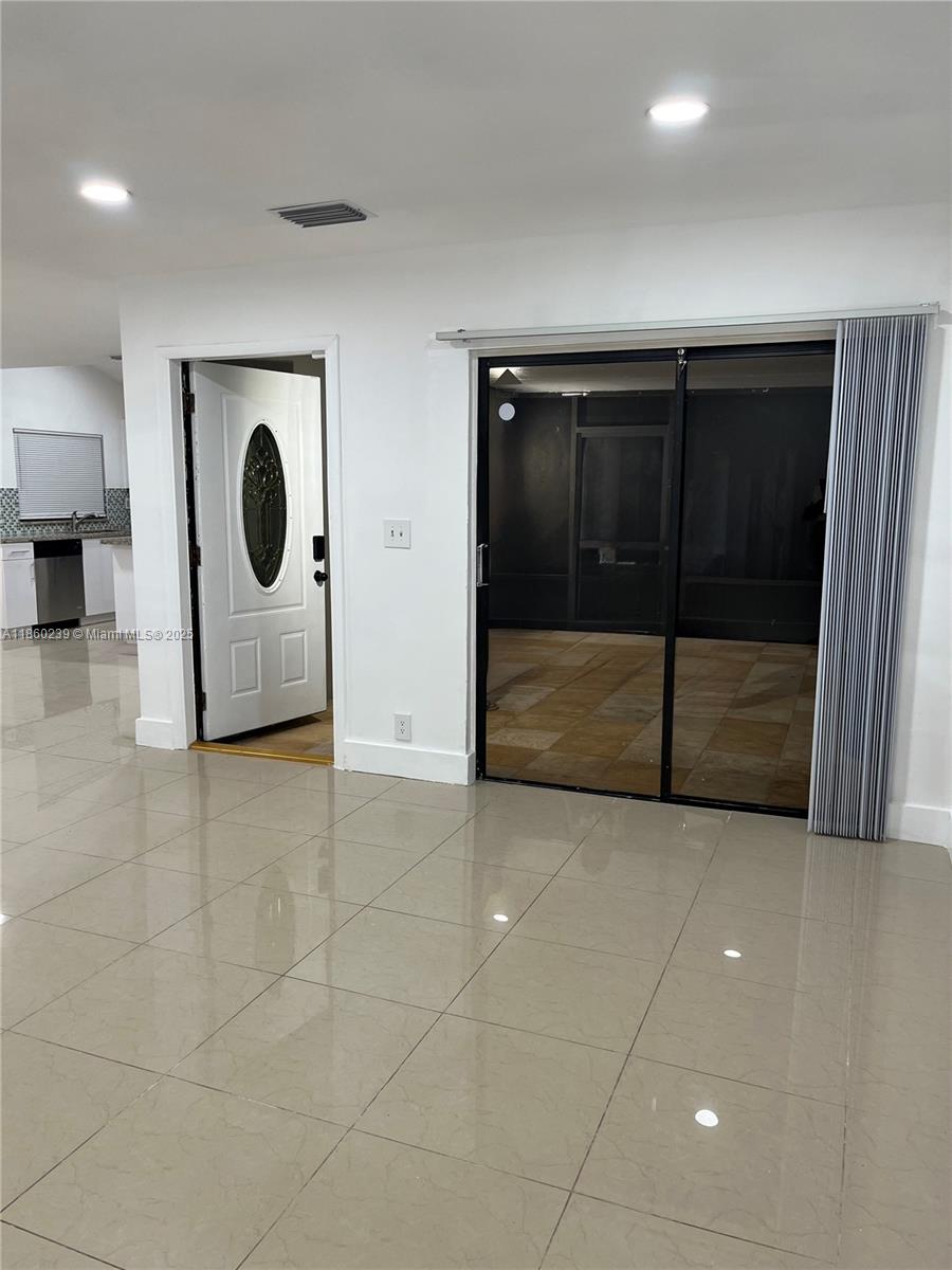 LAGO WEST SUBDIVISION - Residential Lease