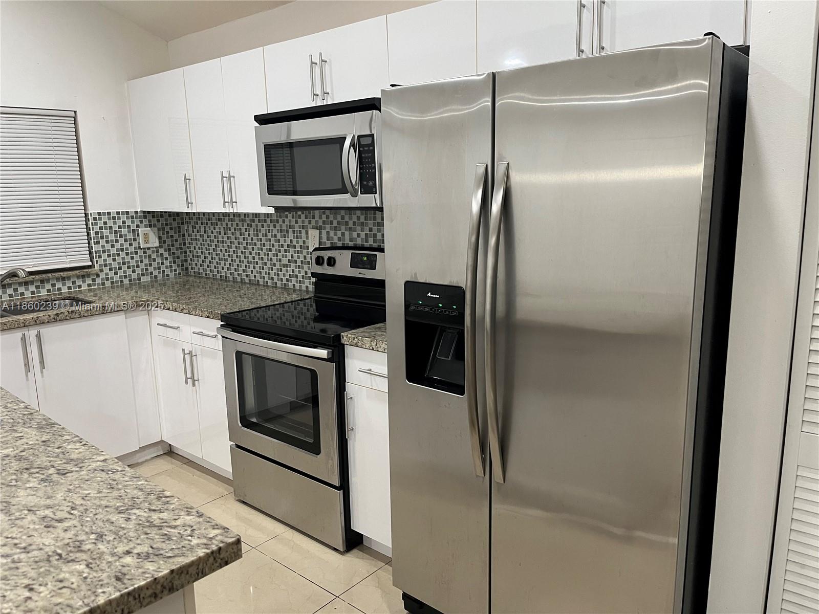 LAGO WEST SUBDIVISION - Residential Lease