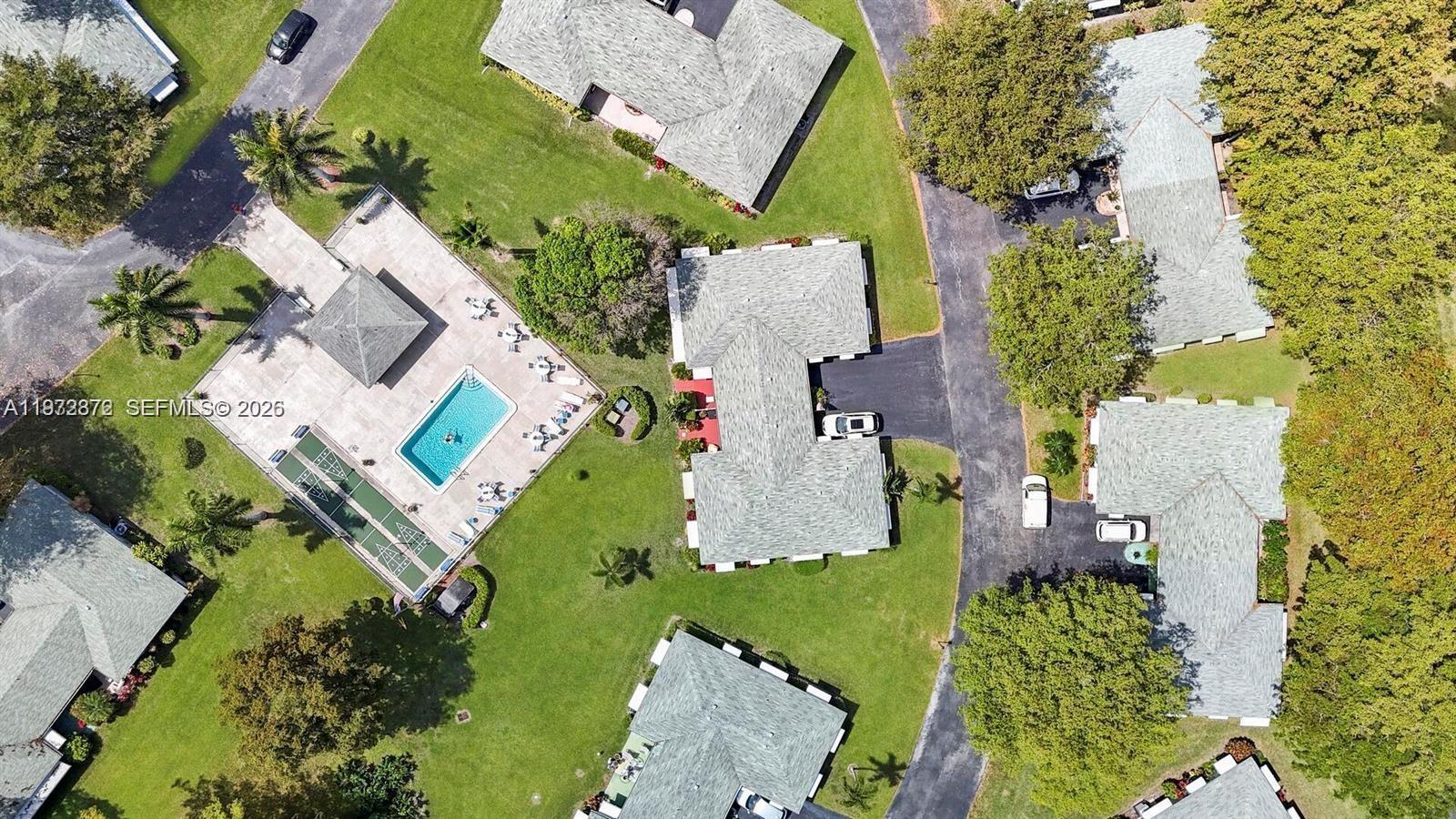 COUNTRY MANORS CONDO - Residential