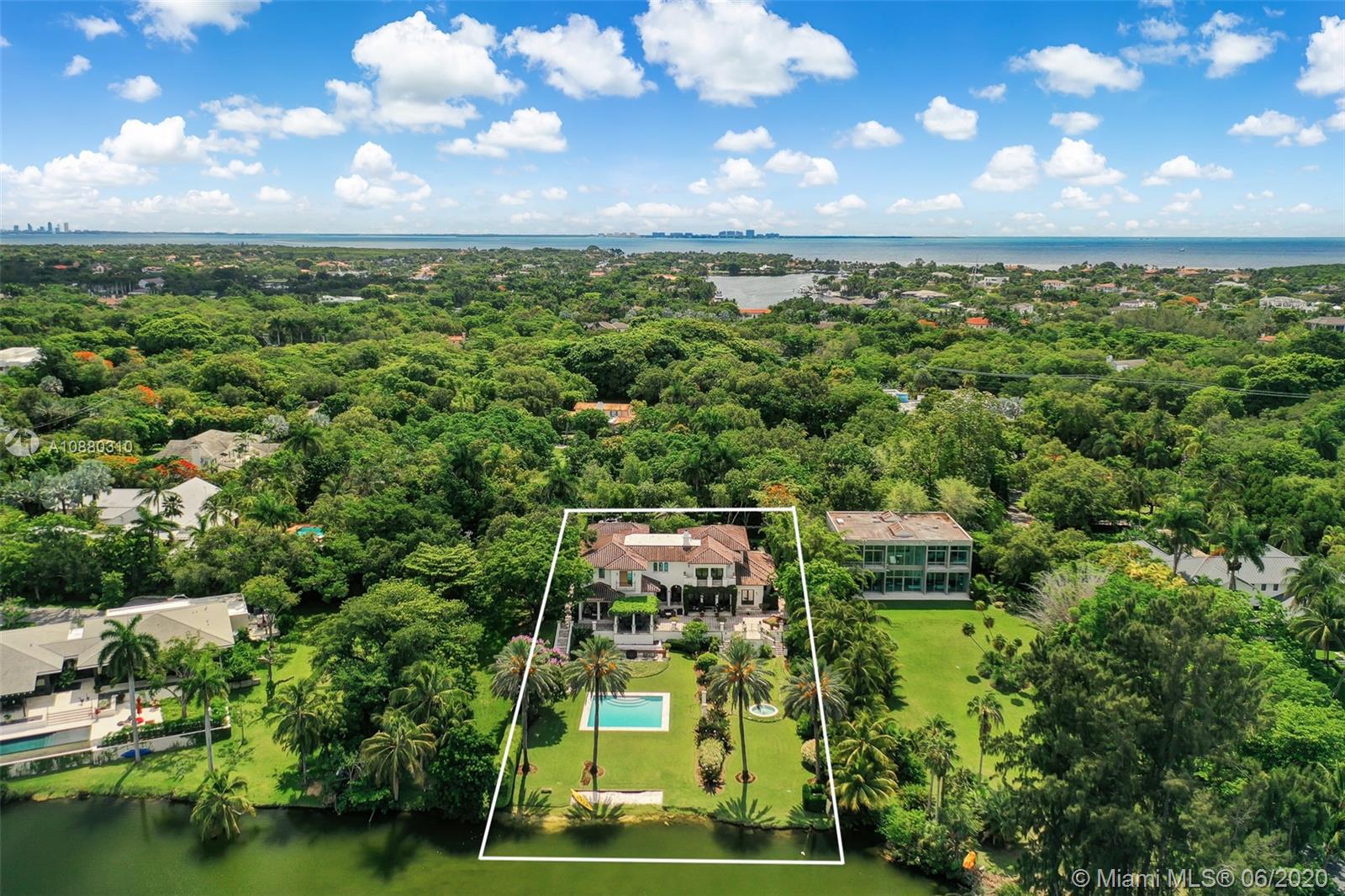 HAMMOCK LAKE - Residential