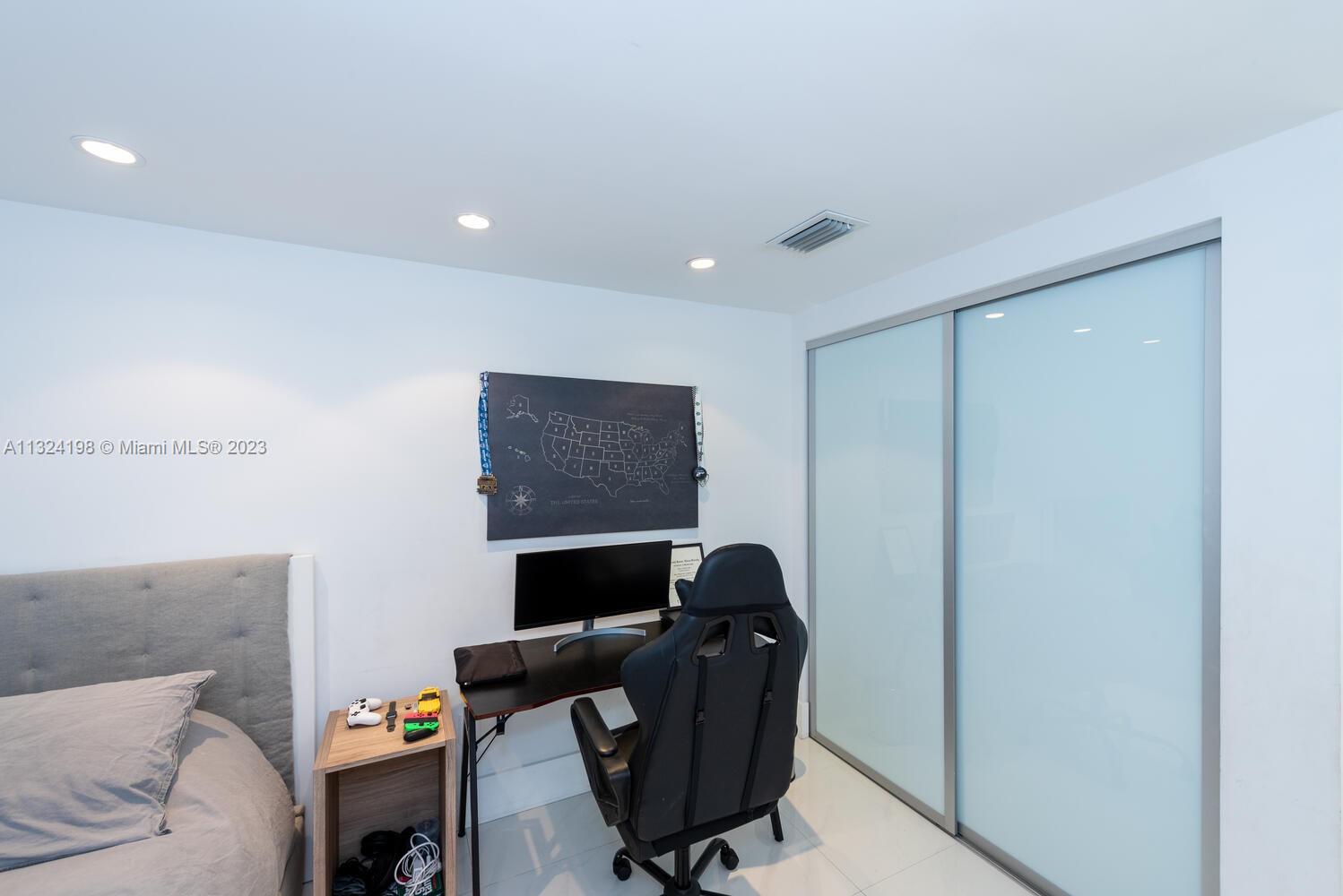 CLUB TOWER THREE CONDO - Residential Lease