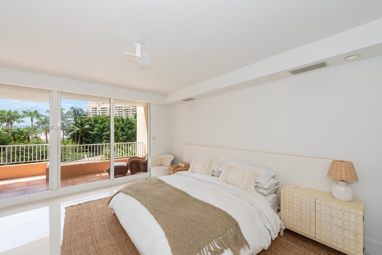 CLUB TOWER THREE CONDO - Residential Lease