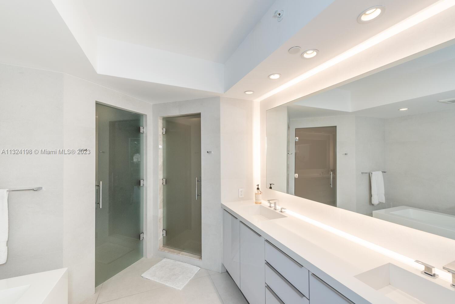 CLUB TOWER THREE CONDO - Residential Lease