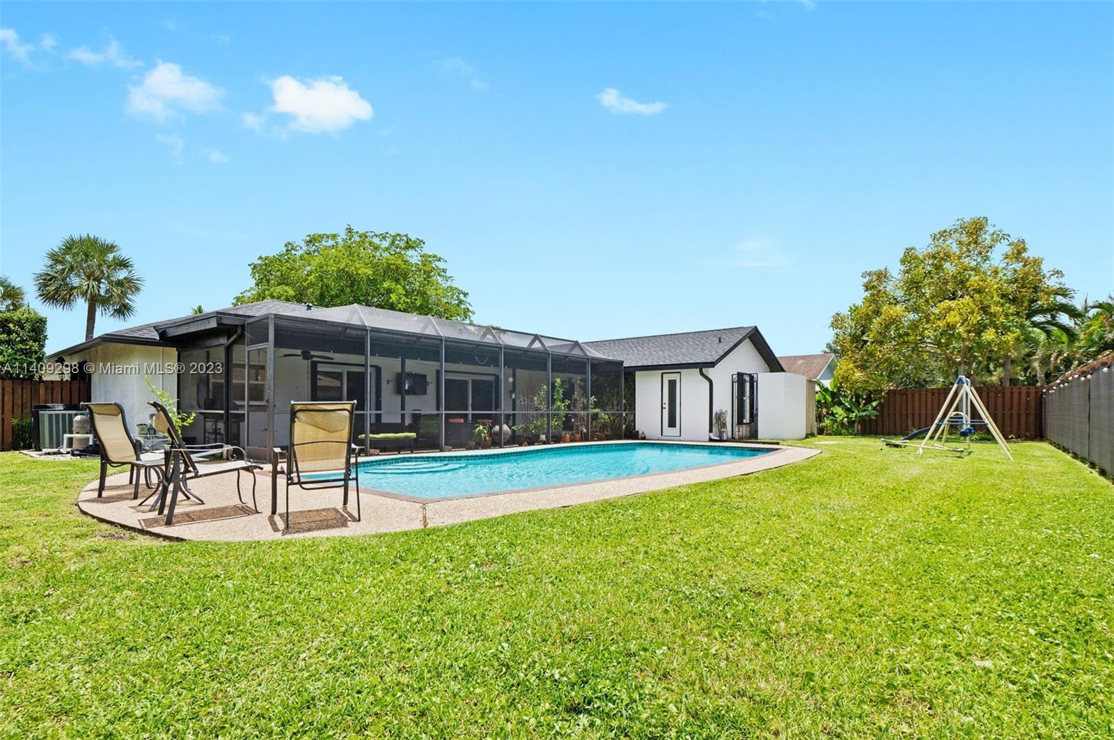 MARCANO ESTATES - Residential