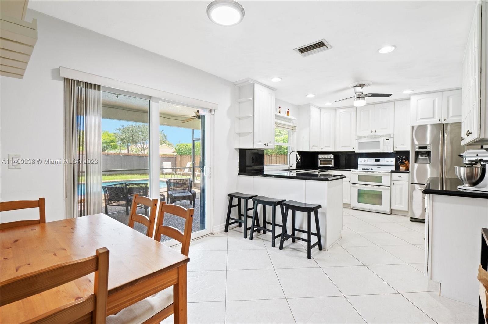 MARCANO ESTATES - Residential