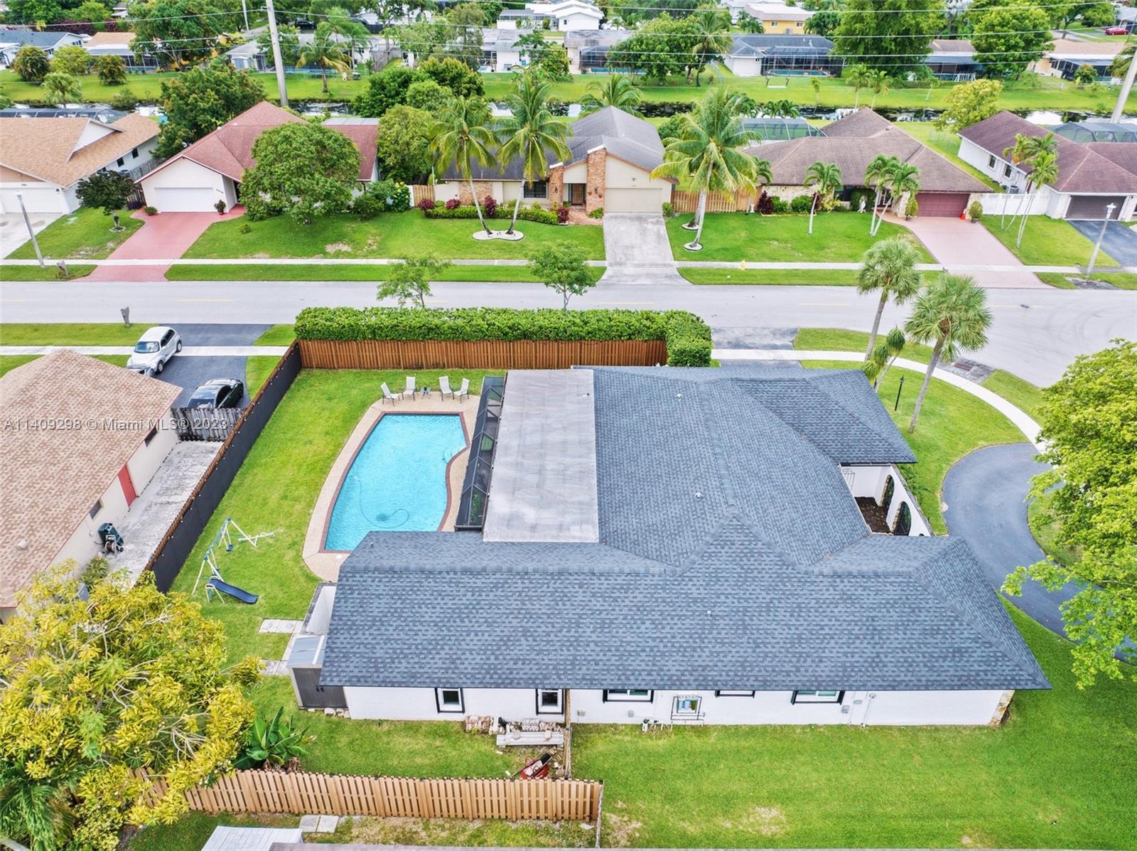 MARCANO ESTATES - Residential