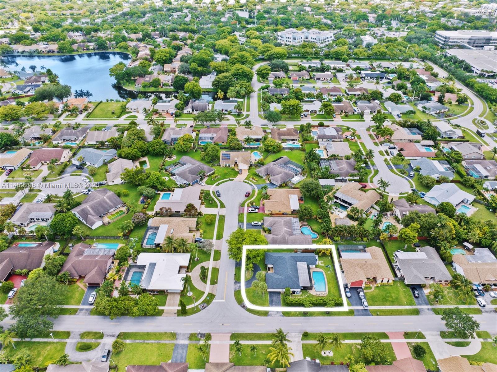 MARCANO ESTATES - Residential