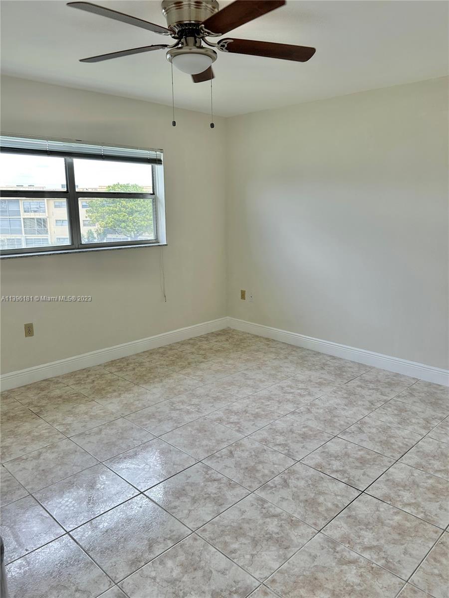 SUNRISE LAKES 54 CONDO - Residential Lease