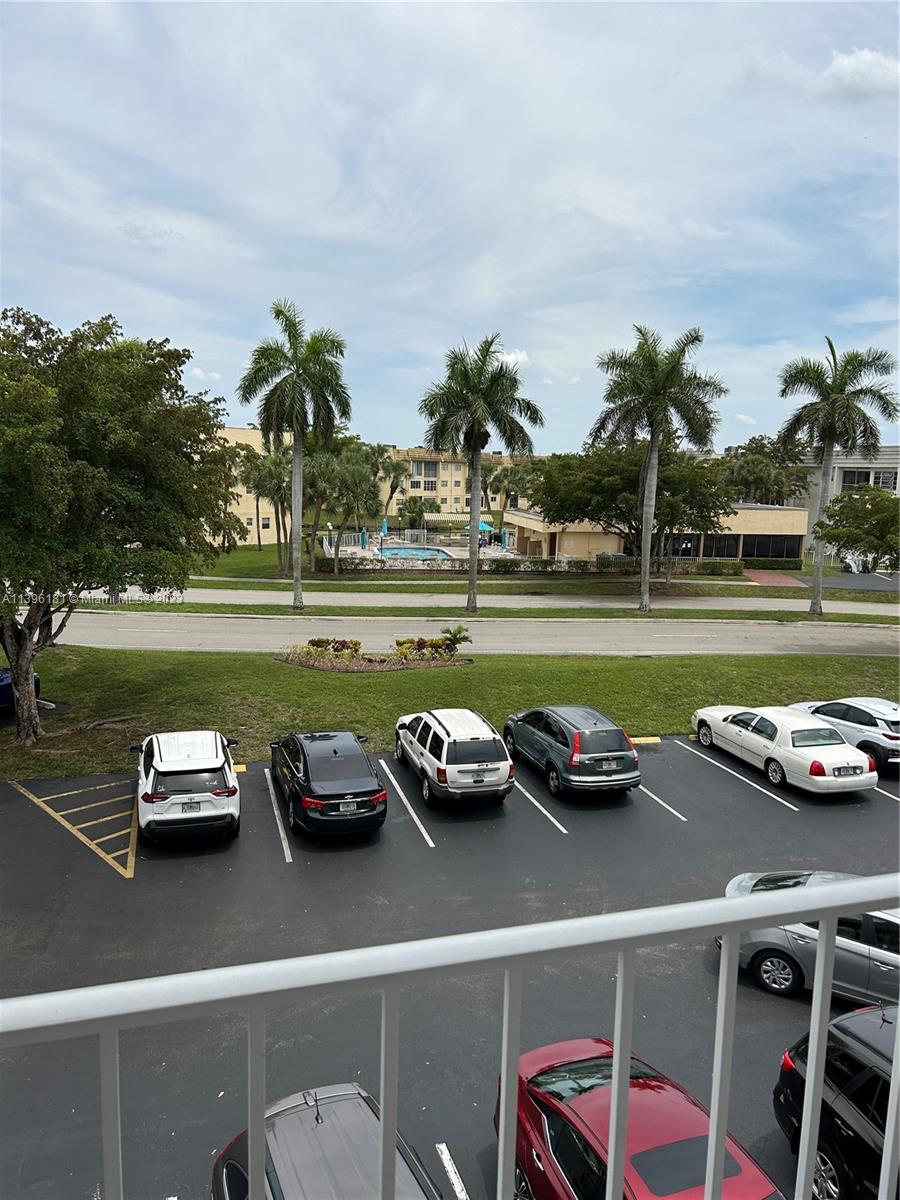 SUNRISE LAKES 54 CONDO - Residential Lease