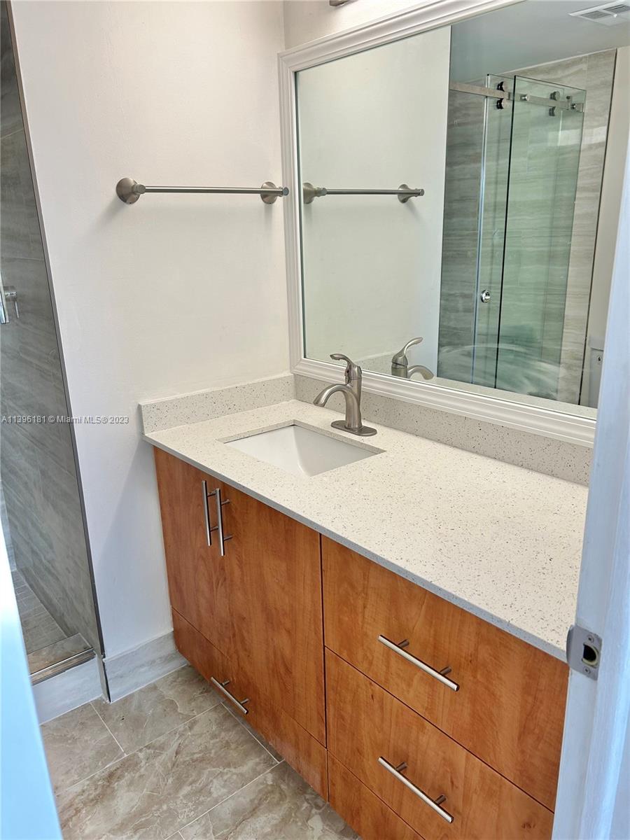SUNRISE LAKES 54 CONDO - Residential Lease