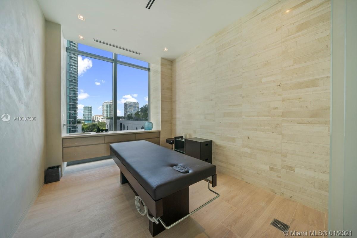 ONE PARAISO - Residential