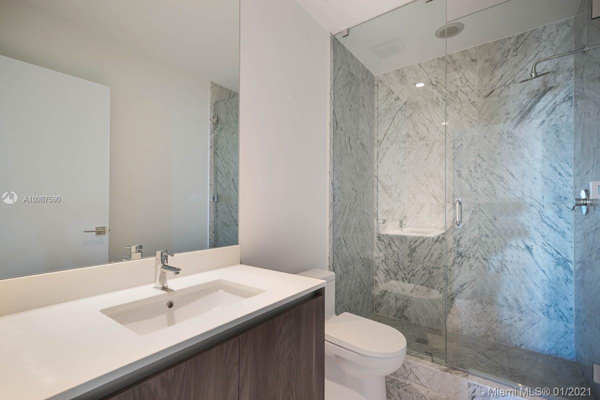 ONE PARAISO - Residential