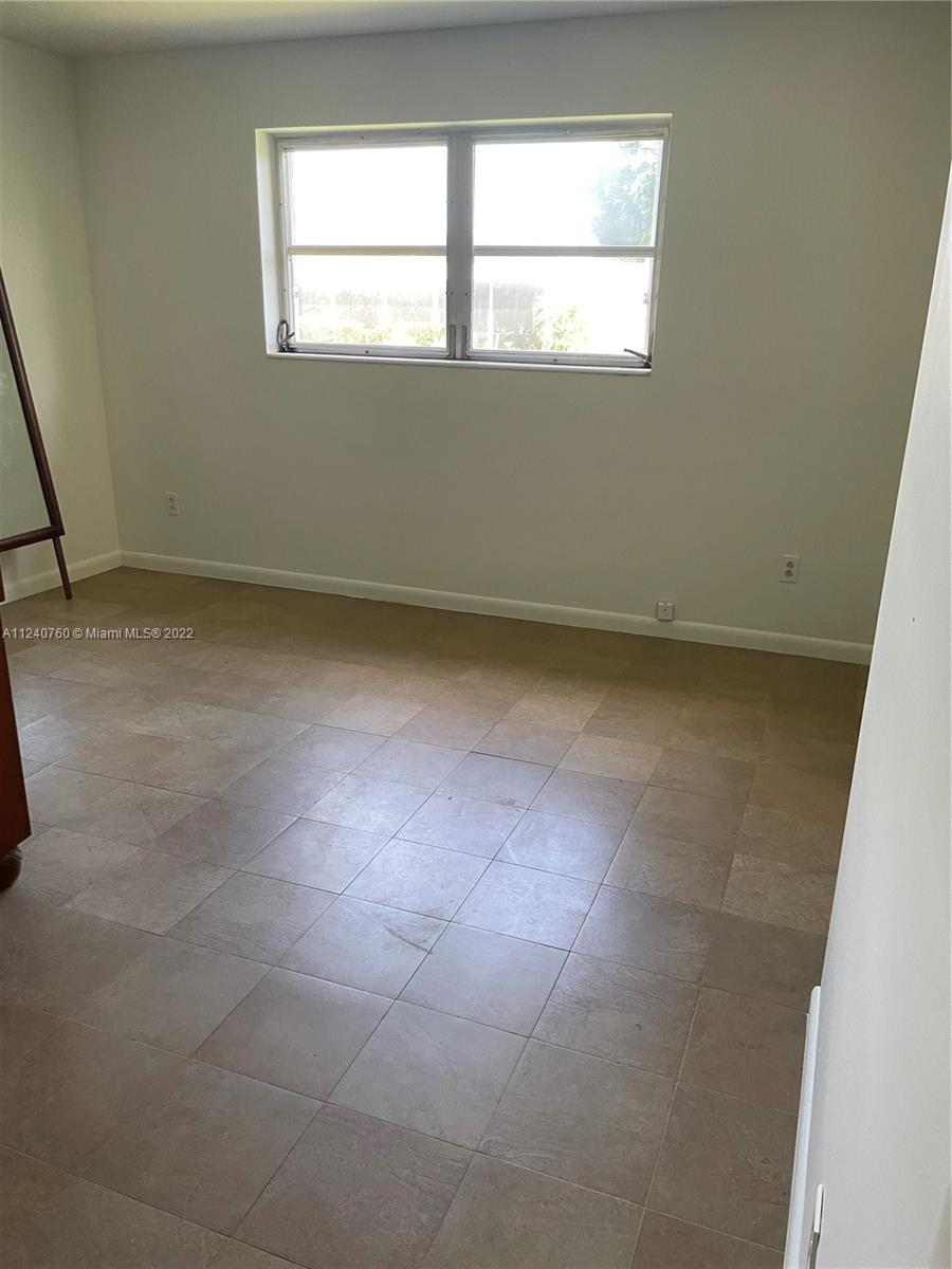 HOLLYWOOD HILLS - Residential Lease