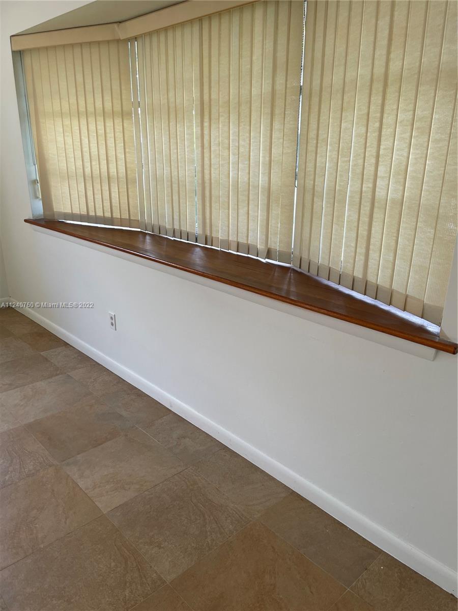 HOLLYWOOD HILLS - Residential Lease
