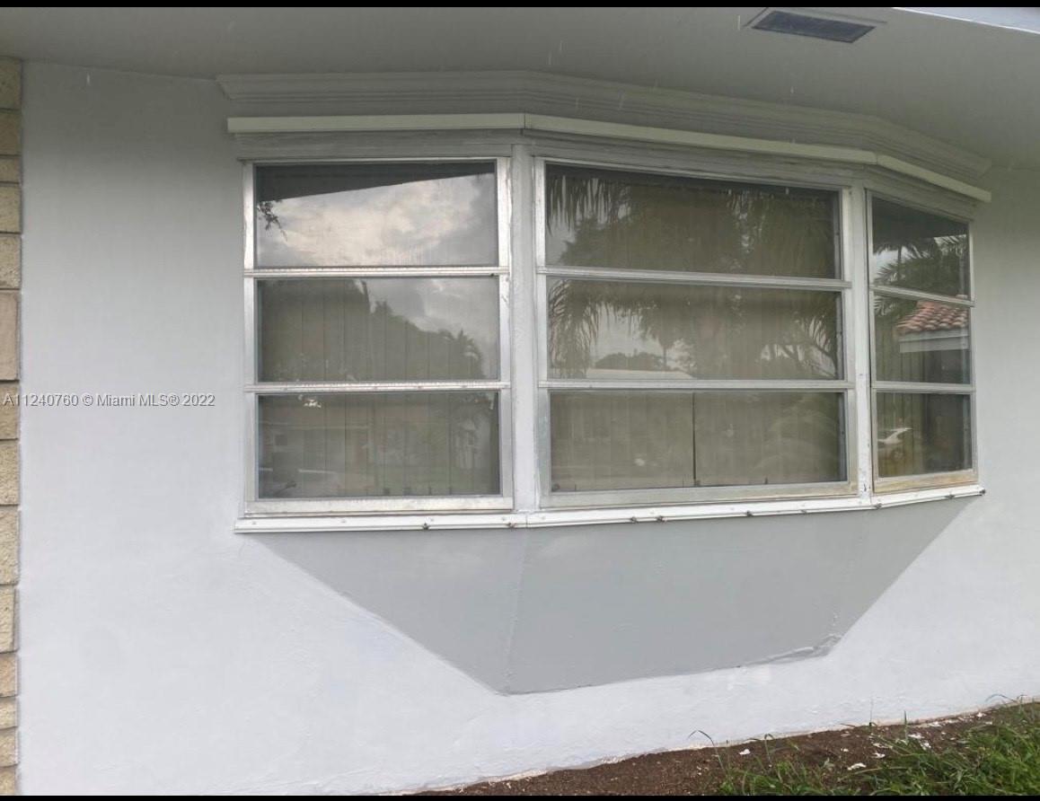 HOLLYWOOD HILLS - Residential Lease