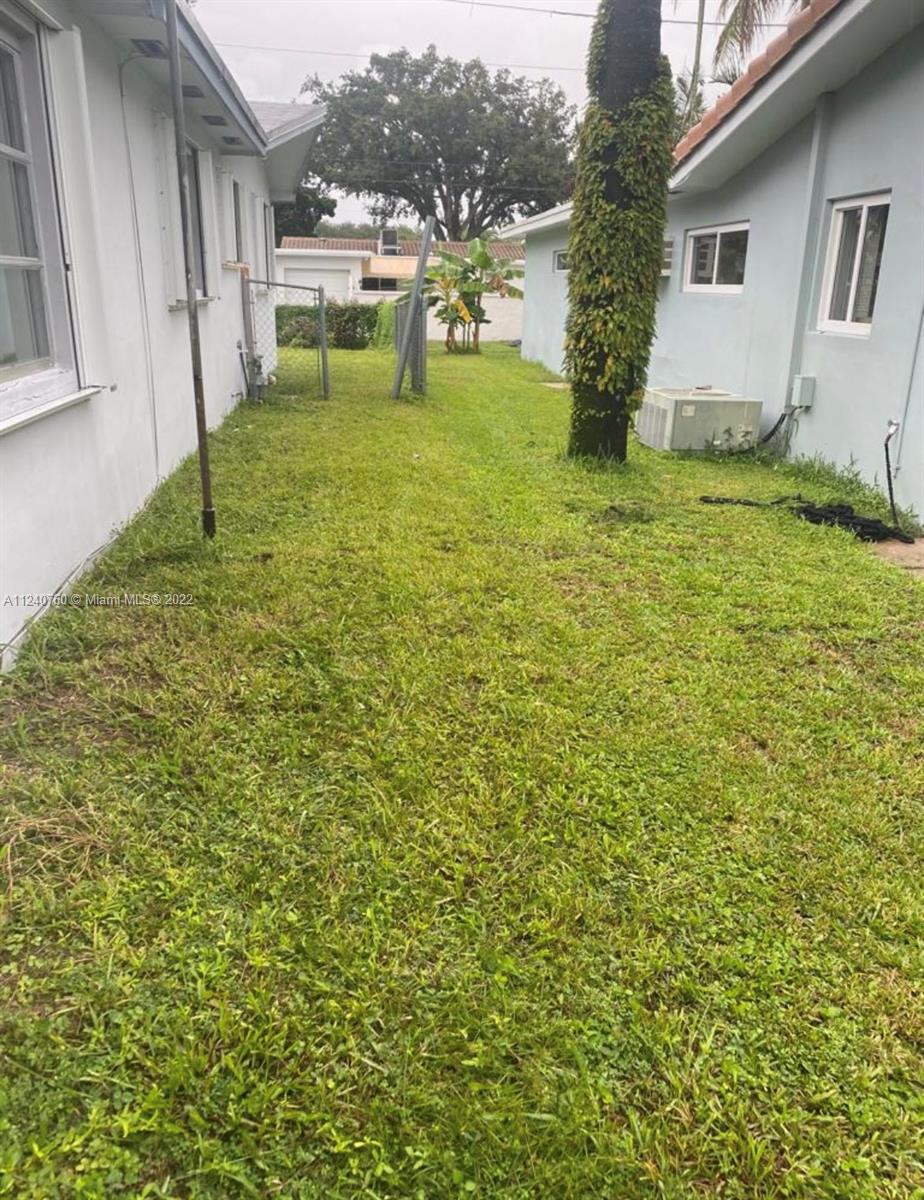 HOLLYWOOD HILLS - Residential Lease