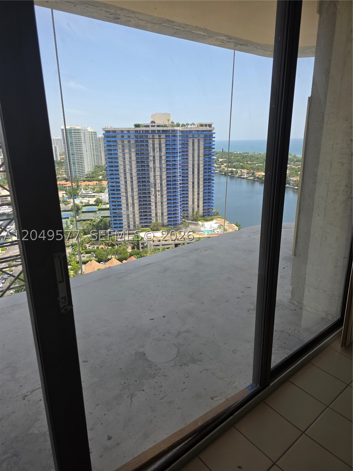 TURNBERRY TOWERS CONDO - Residential