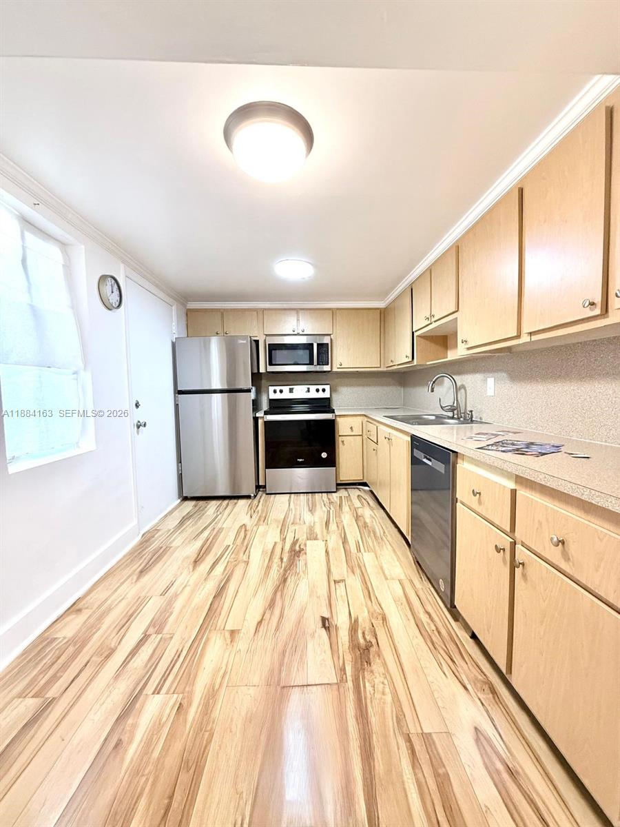 Spacious & Updated 2 Bed/2 Bath Corner Unit – 1,789 SQFT with Garden Views!
Oversized unit with two large bedrooms, wood-tone floors, impact windows, and garden views. One of the few affordable units in a neighborhood surrounded by million-dollar homes and new luxury developments. Just minutes to Aventura Mall, beaches. Don't miss this North Miami Beach gem!