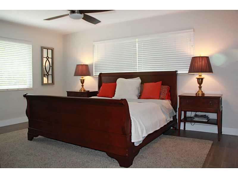 CORAL GABLES RIVIERA SEC - Residential
