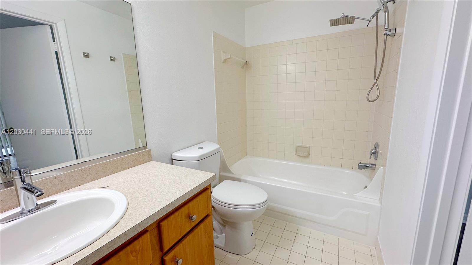 MARINA OAKS CONDO - Residential