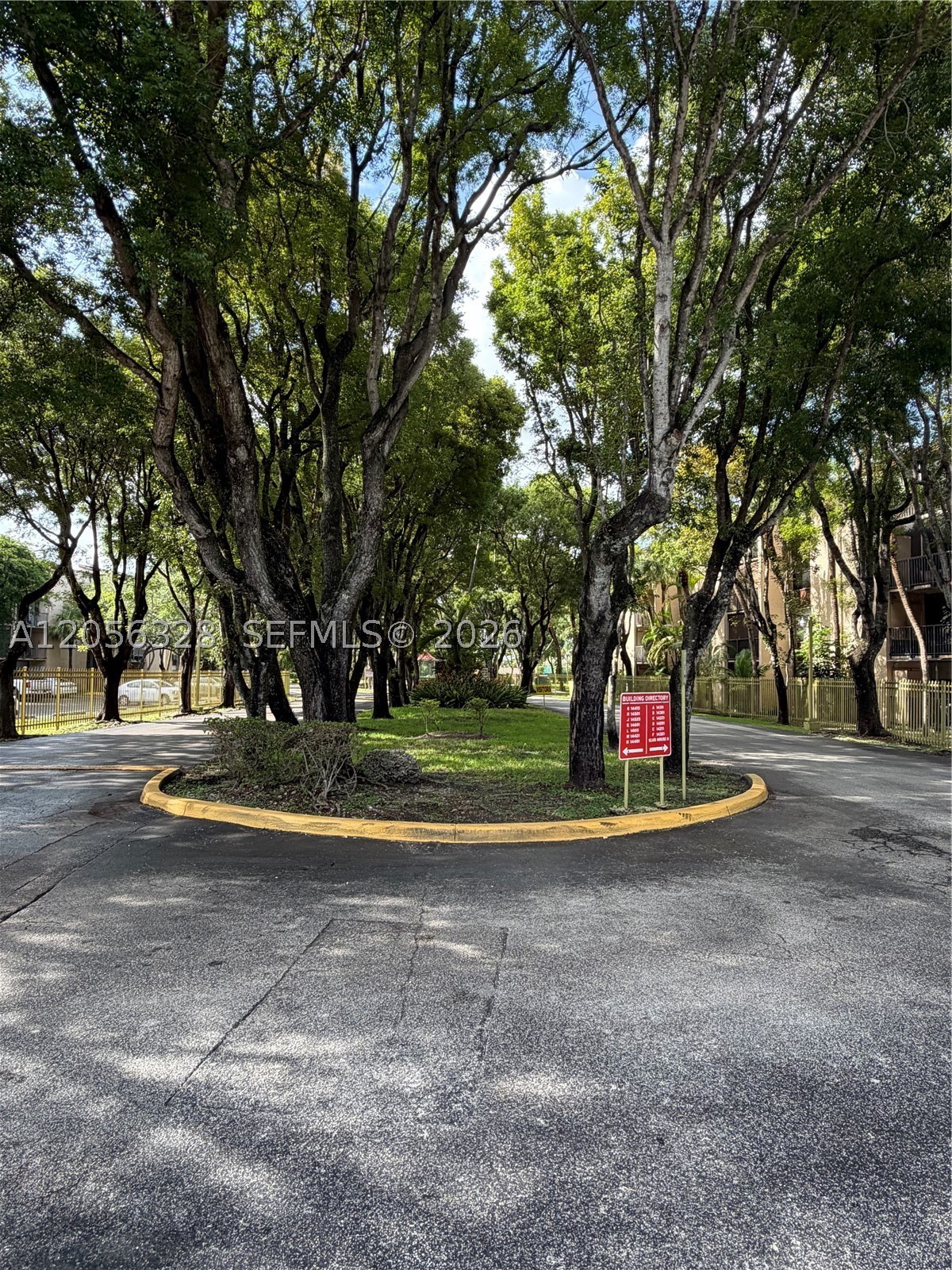 PROMENADE AT KENDALE LAKE - Residential