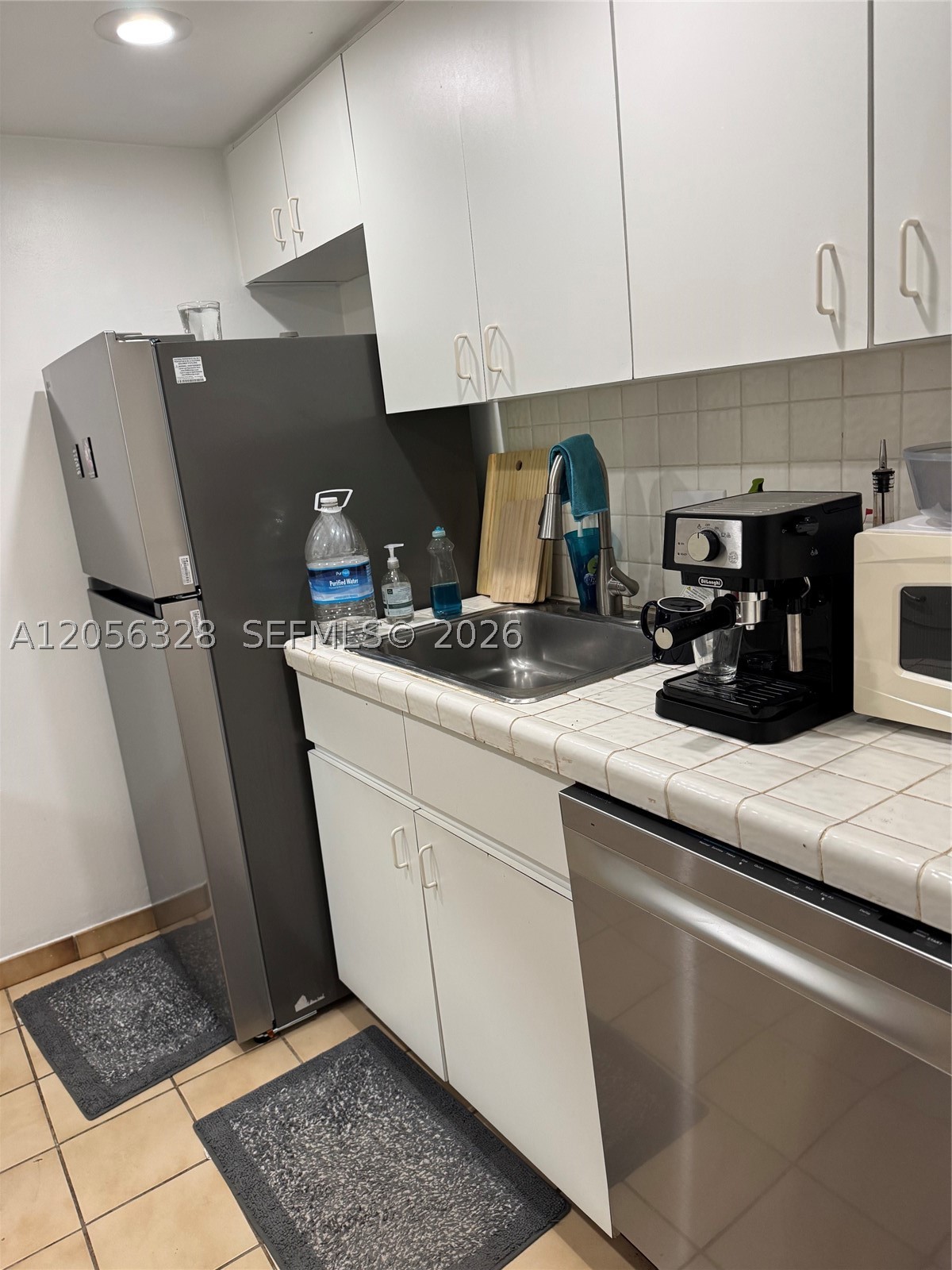 Location! Location! Location!!!
For Sale Spacious one-bedroom one-bath condo unit, with a large bedroom, and a huge walk-in closet. Enjoy, and Relax the comfortable living in the well desirable community of PROMENADE AT KENDALE LAKES. This unit is located on the 4th floor with a nice view from the balcony. For your convenience, Washer, dryer, water, cable, internet, and a one assigned parking space and many guests parking available with the unit. Many amenities like two pools, two tennis courts, and two clubhouses...one for recreational activities, and meetings, and the other one for special events. Centrally located near supermarkets, restaurants, department stores, public transportation, parks, and top-rated schools.