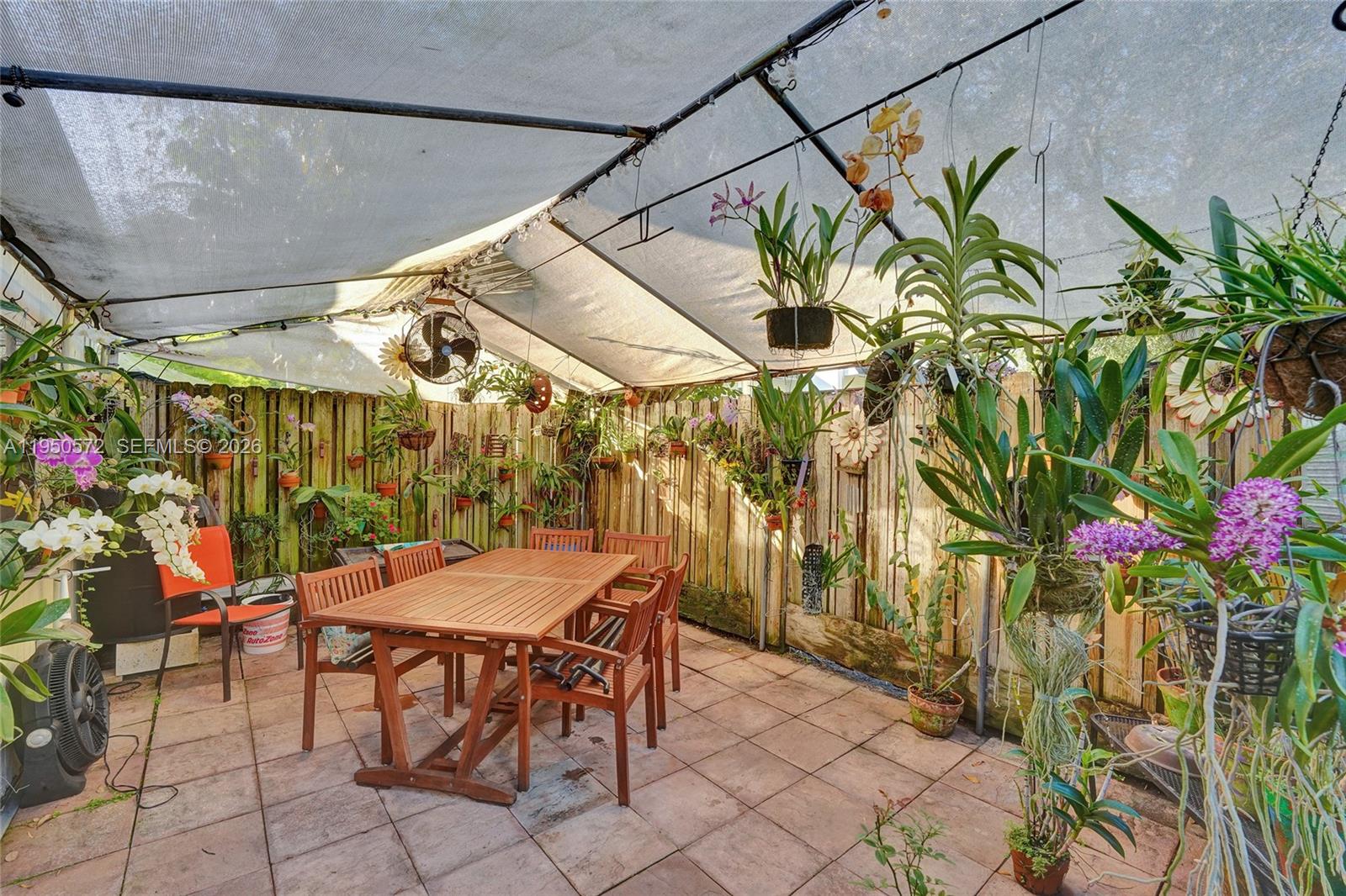 HOLLYWOOD GARDENS CONDOMI - Residential