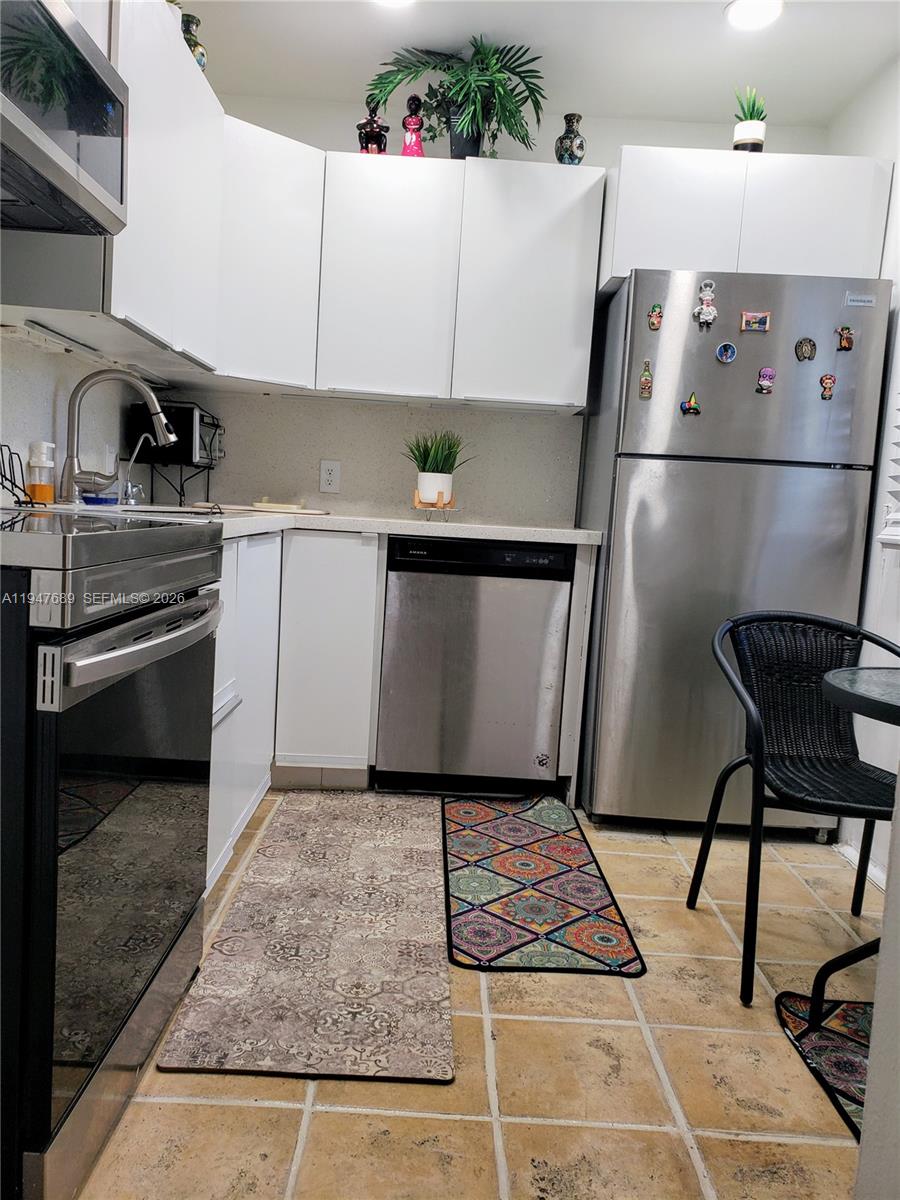 BRAVURA II CONDO - Residential