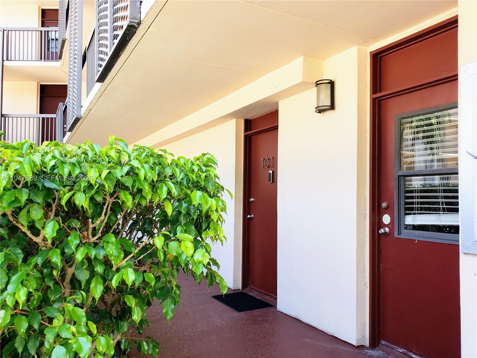 BRAVURA II CONDO - Residential